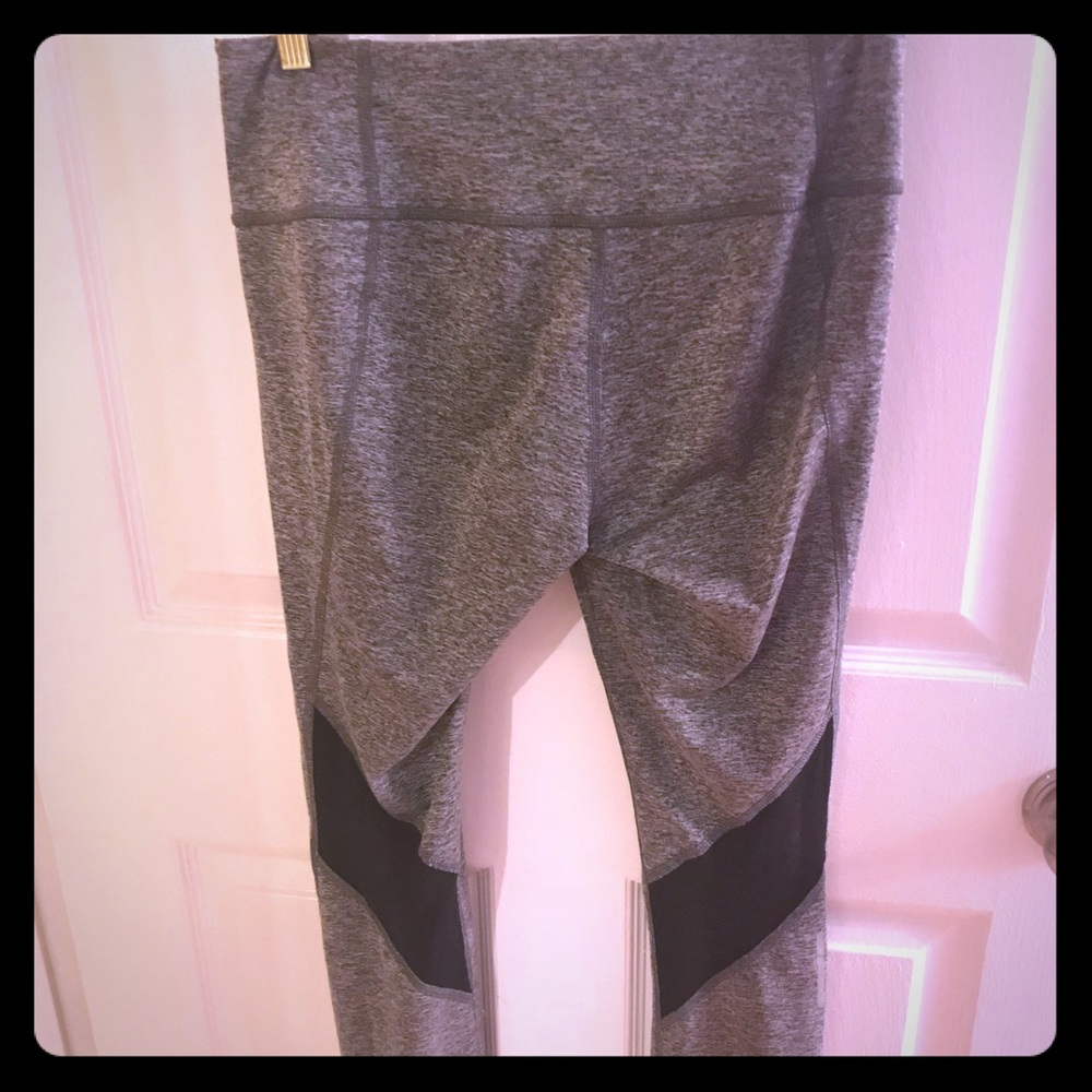 Reebok ankle leggings:mesh cutouts on upper calves